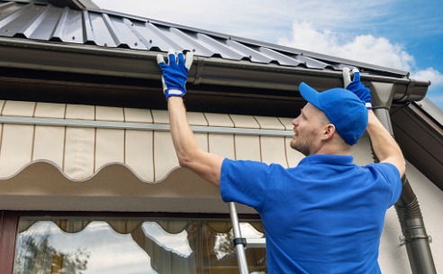  Gutter Cleaning Service Bloomington IL 